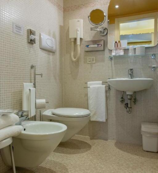 اتاق استاندارد یک نفره, Becher