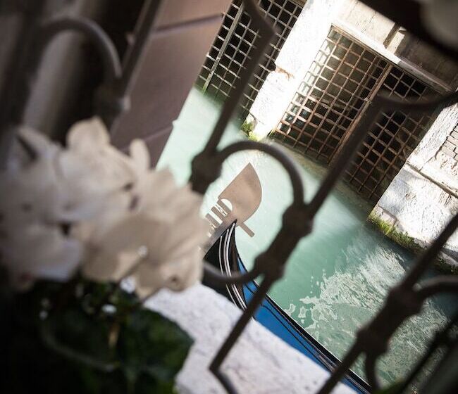 اتاق کلاسیک, Becher