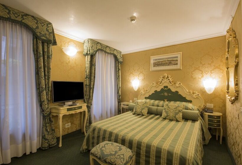 اتاق کلاسیک, Becher