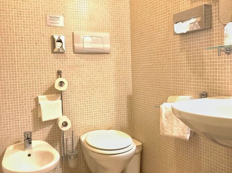 Classic Room with Views, Becher