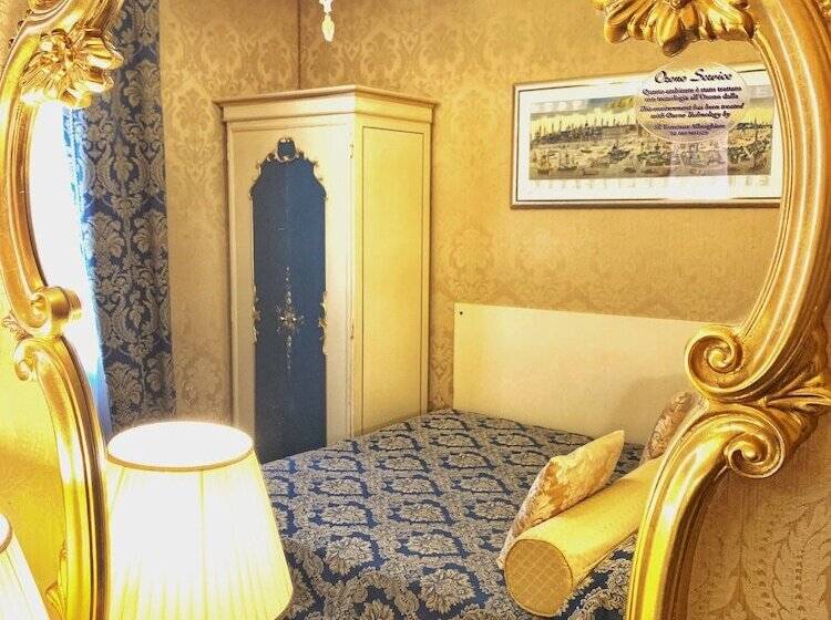 Classic Room with Views, Becher