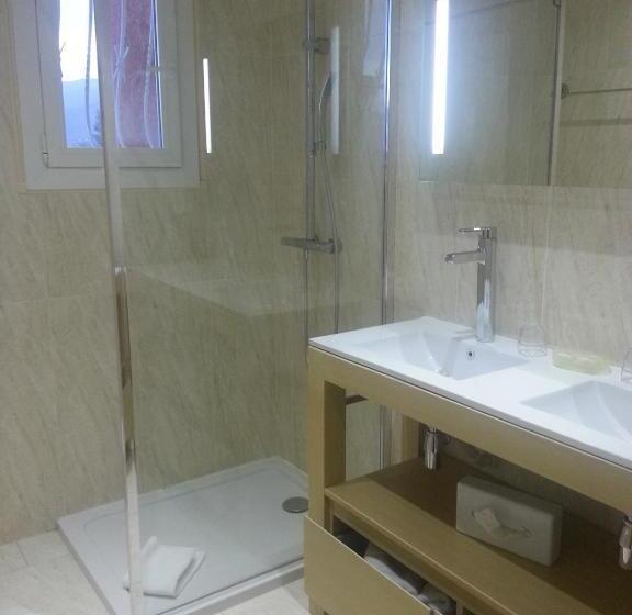 스탠다드 싱글 룸, Castellu Rossu