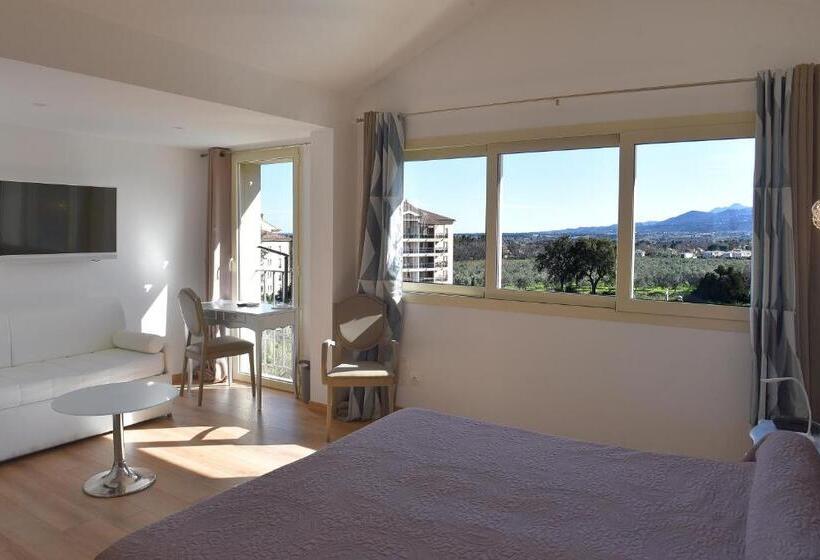 스탠다드 싱글 룸, Castellu Rossu