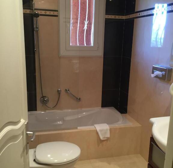 스탠다드 룸, Castellu Rossu