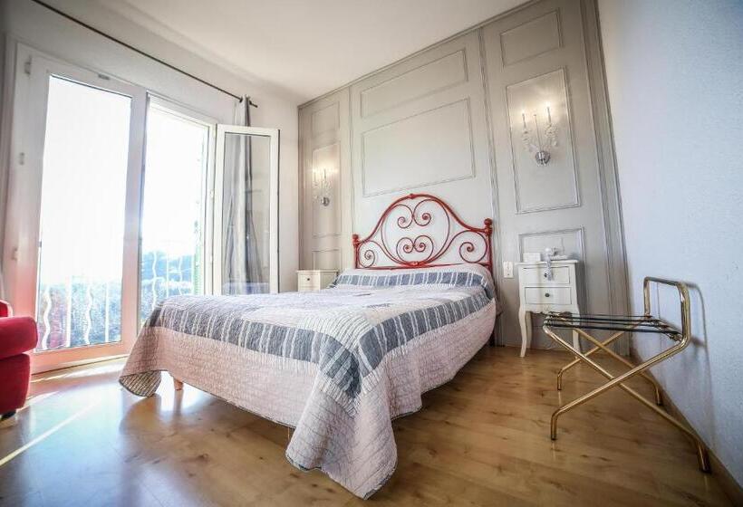 스탠다드 룸, Castellu Rossu