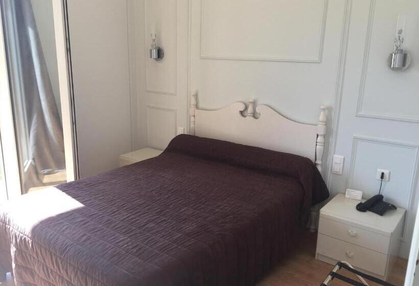 스탠다드 룸, Castellu Rossu