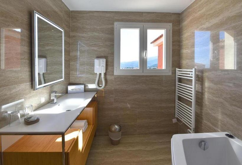 스탠다드 룸, Castellu Rossu