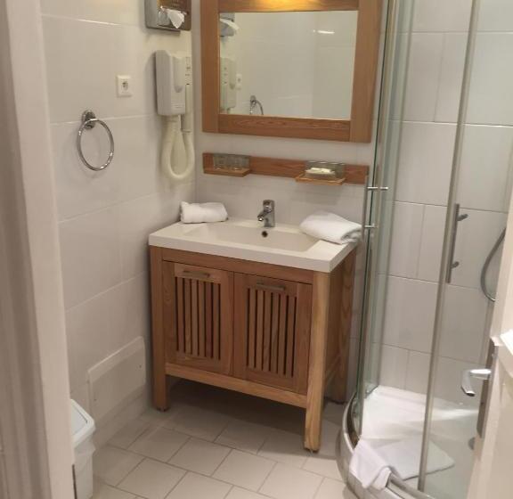 스탠다드 룸, Castellu Rossu