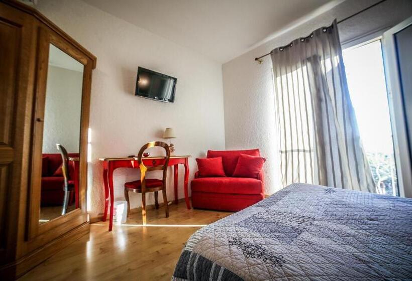 스탠다드 룸, Castellu Rossu