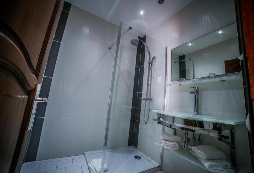 스탠다드 룸, Castellu Rossu