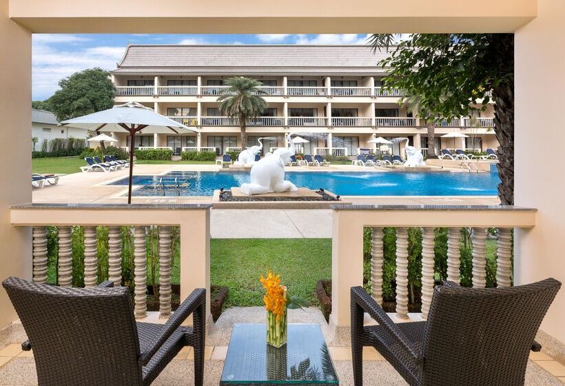 풀장 전망 디럭스 룸, Centara Kata Resort Phuket