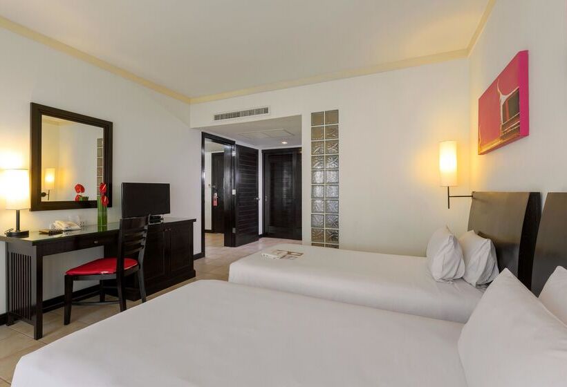 Люкс Семейный 2 Спальни, Centara Kata Resort Phuket