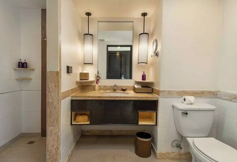 اتاق لوکس, Centara Kata Resort Phuket