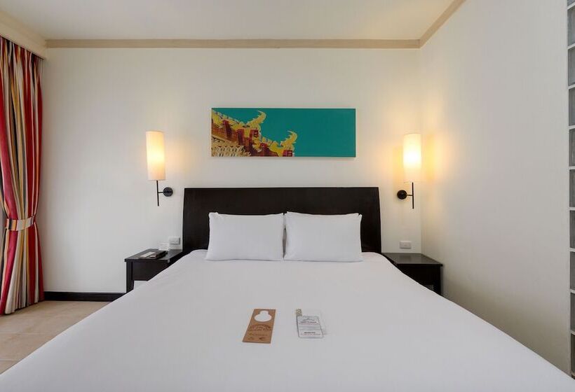 Номер Deluxe, Centara Kata Resort Phuket