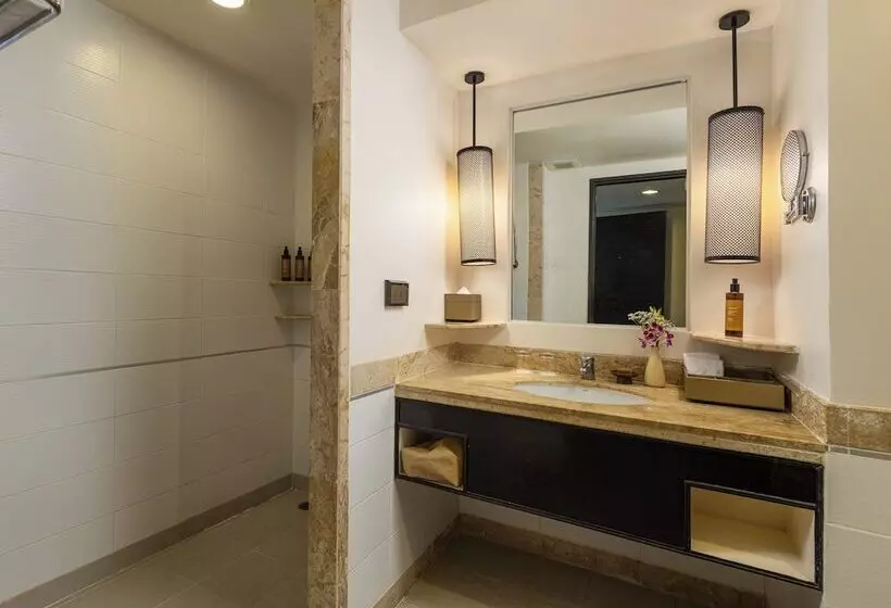 سوئیت خانواده 2 خوابه, Centara Kata Resort Phuket