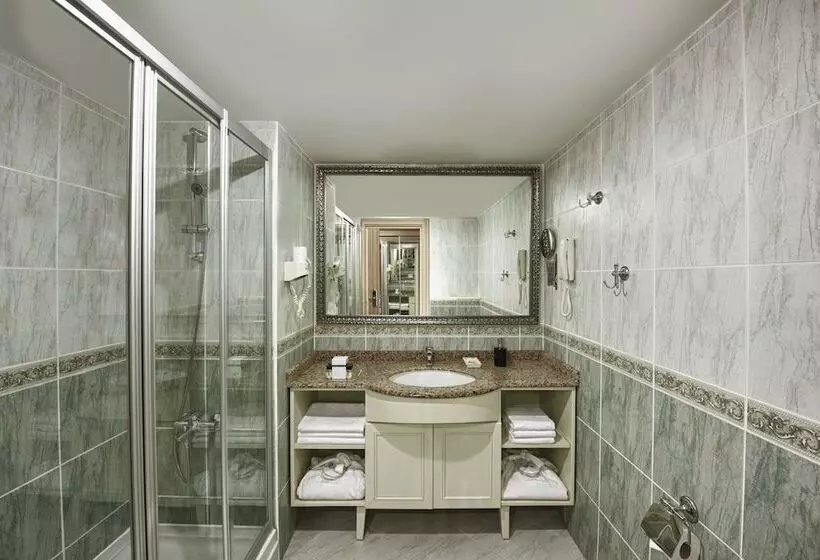 اتاق خانوادگی, Delphin Deluxe Resort