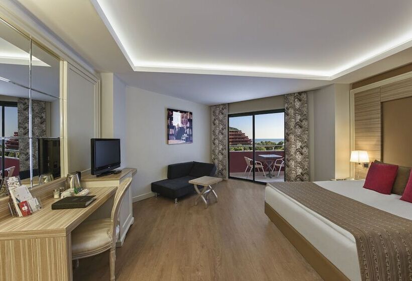 اتاق خانوادگی, Delphin Deluxe Resort