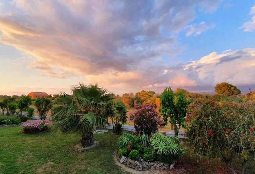 ガーデンビューのトリプルルームスーペリア, Erofili