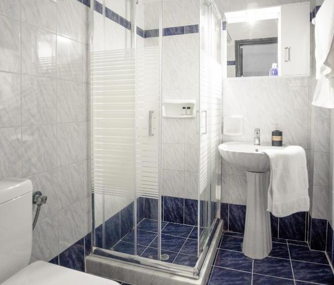 スーペリアトリプルルーム, Erofili