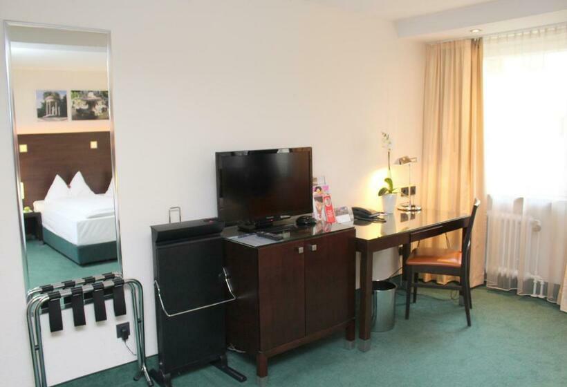 Номер Комфорт, Flemings Hotel München Schwabing