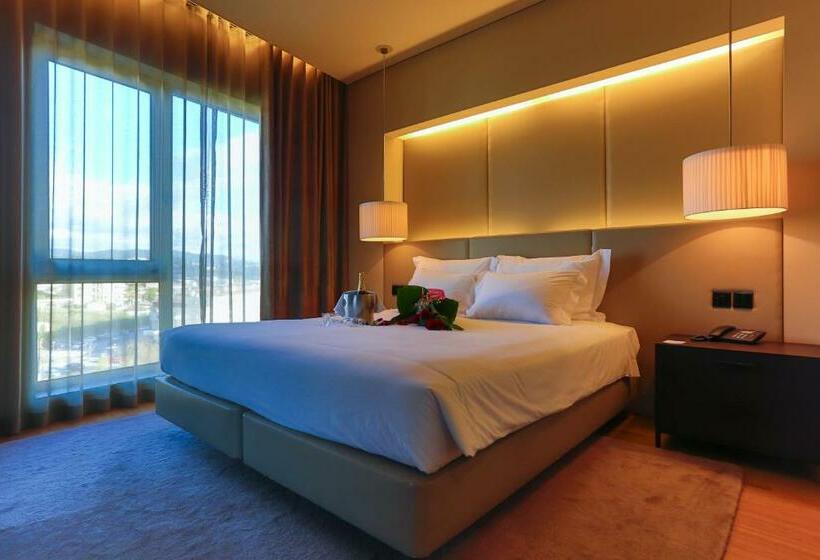 اتاق استاندارد, Golden Tulip Sao Joao Da Madeira