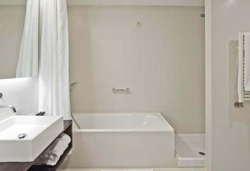 اتاق استاندارد, Golden Tulip Sao Joao Da Madeira