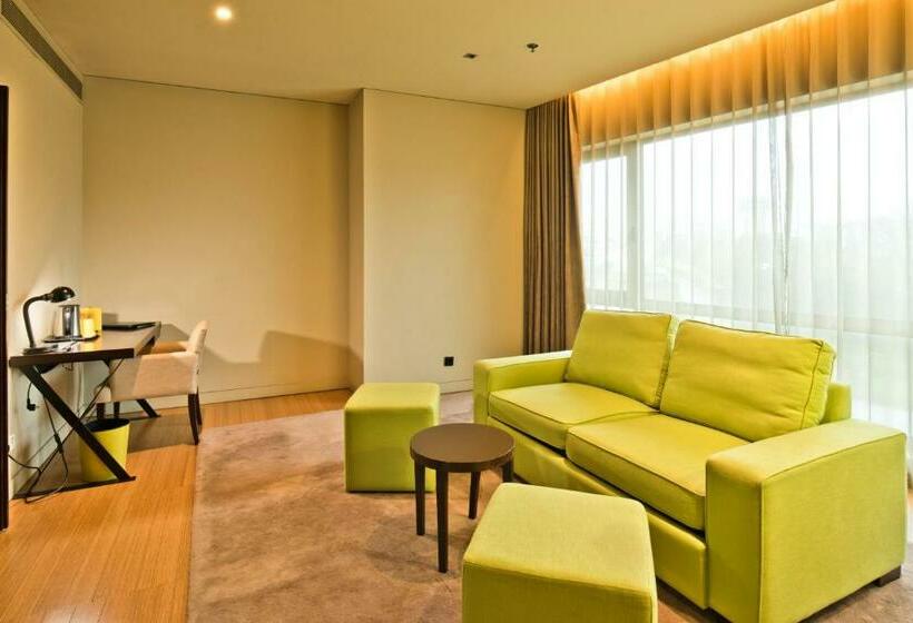 이그제큐티브 스위트, Golden Tulip Sao Joao Da Madeira