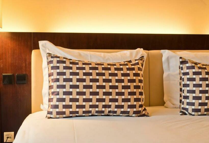 اتاق سوپریور, Golden Tulip Sao Joao Da Madeira