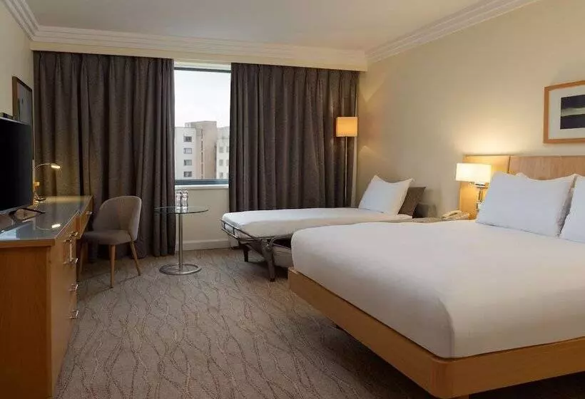 اتاق خانوادگی, Hilton Dublin Airport