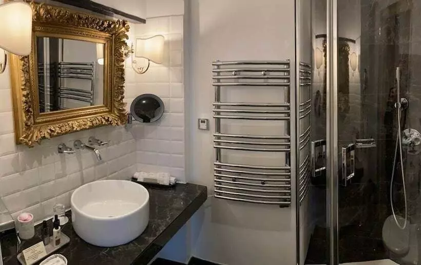 اتاق استاندارد, Hôtel La Villa Eugene