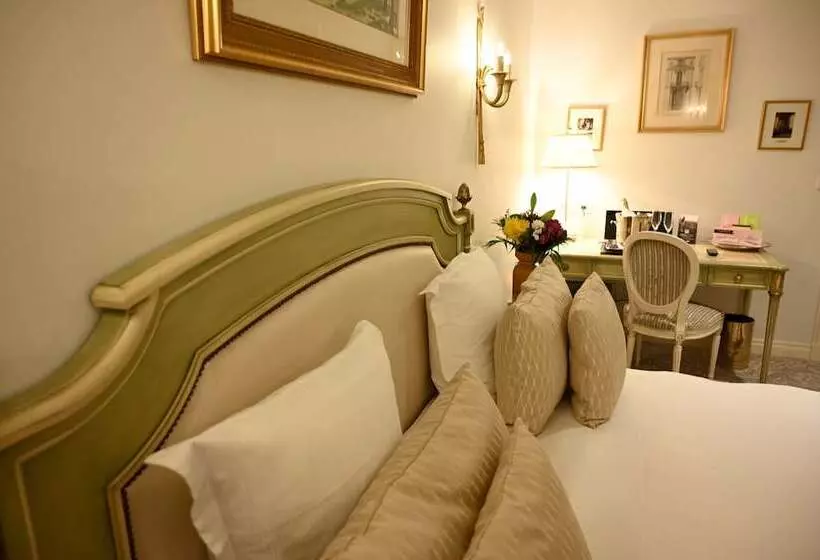 اتاق لوکس, Hôtel La Villa Eugene