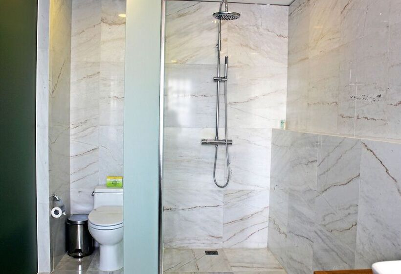 스위트, Liberty Hotel Saigon Greenview