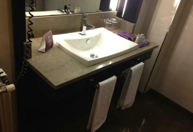 Camera Classica, Macia Real De La Alhambra