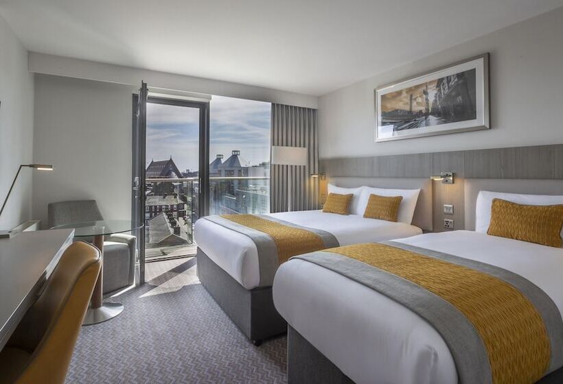 חדר סטנדרט לשלושה, Maldron Hotel Smithfield Dublin City