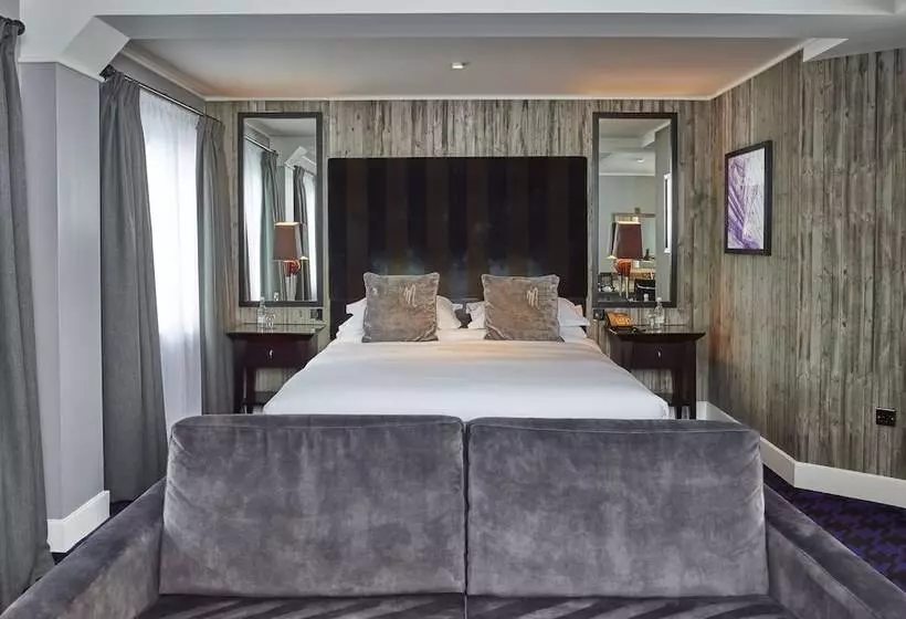 سوییت جونیور, Malmaison Newcastle