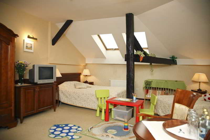 ファミリールーム, Ostoya Palace