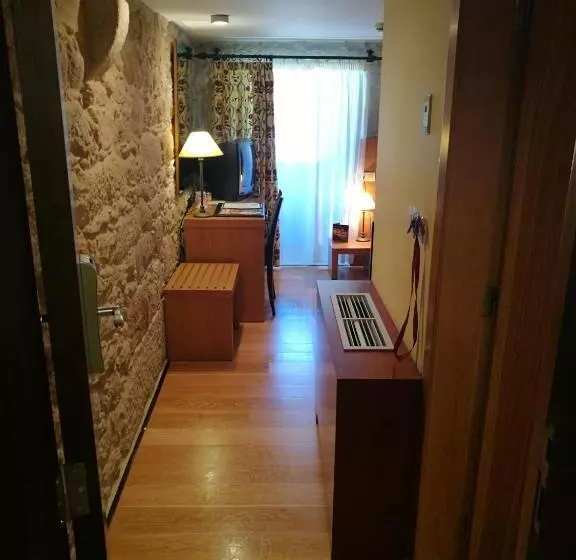 Economy Yhden Hengen Huone, Pazo De Lestrove By Pousadas De Compostela