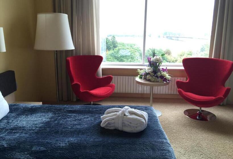 سوییت لوکس, Riga Islande Hotel With Free Parking