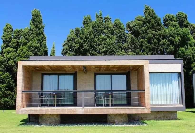 سوییت جونیور, Urh   Hotel Molí Del Mig