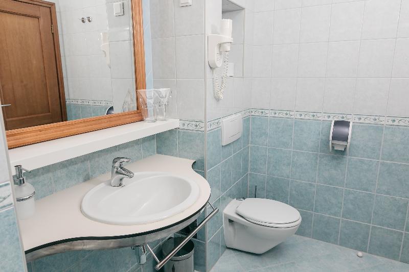 バルコニー付きスタンダードルーム, Spongiola