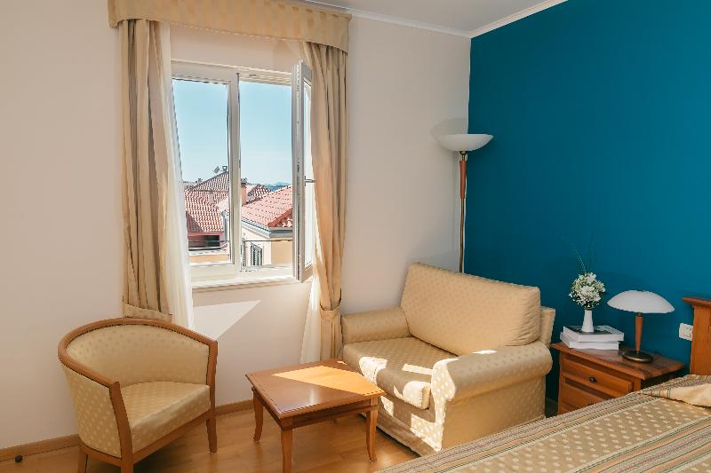 バルコニー付きスタンダードルーム, Spongiola