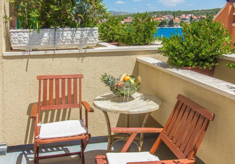 バルコニー付きスタンダードルーム, Spongiola