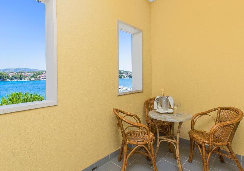 スイート, Spongiola