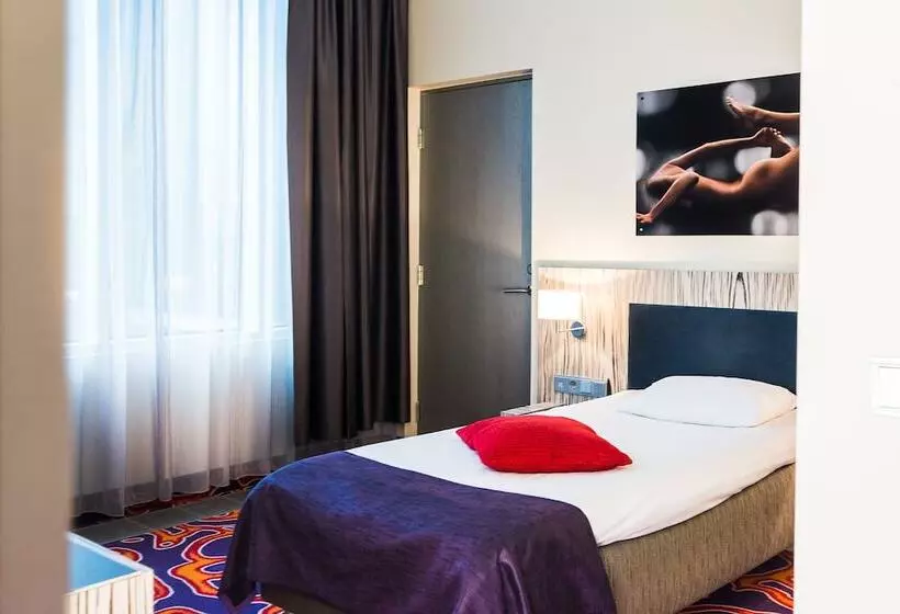 اتاق استاندارد یک نفره, Tallink Spa & Conference