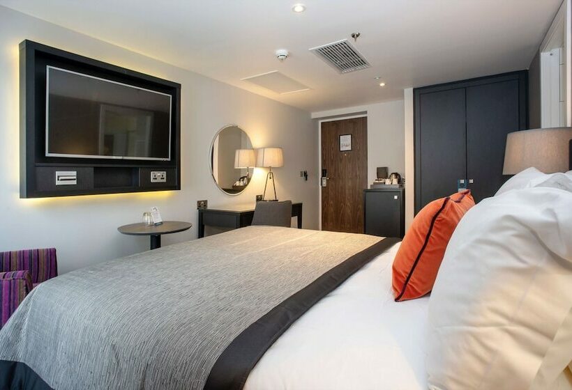 Номер Deluxe, Ten Hill Place