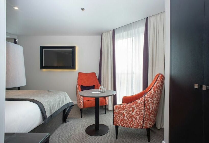 Номер Superior, Ten Hill Place