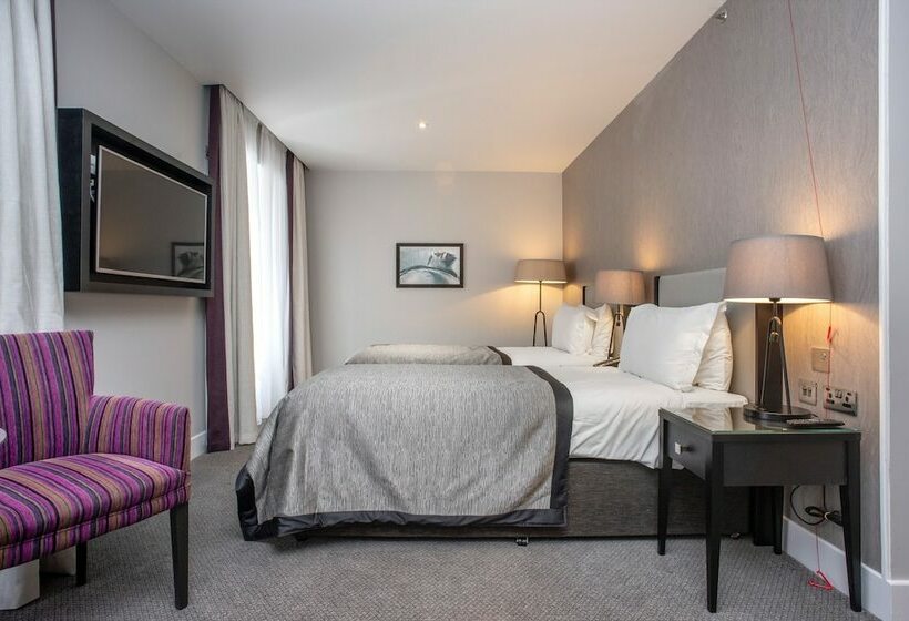 Номер Superior, Ten Hill Place