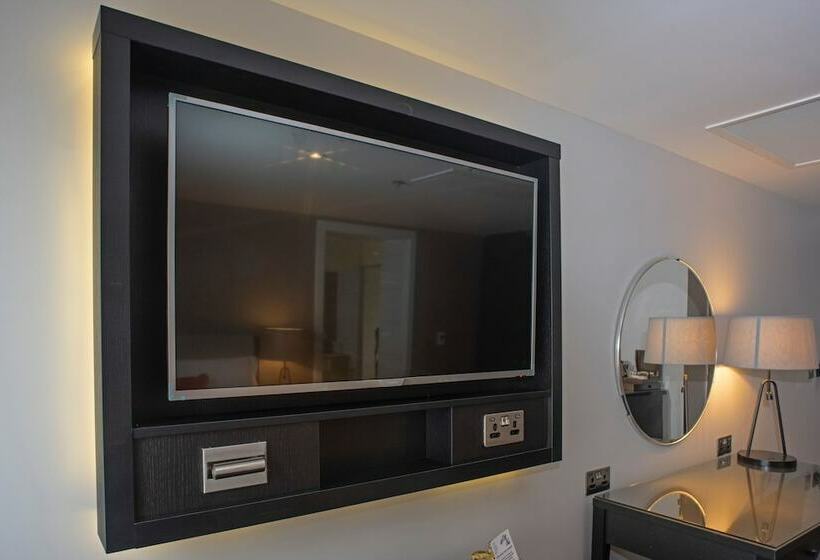 Классический Номер, Ten Hill Place