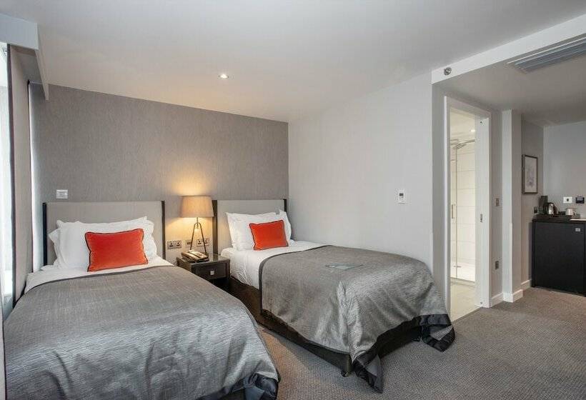 Классический Номер, Ten Hill Place