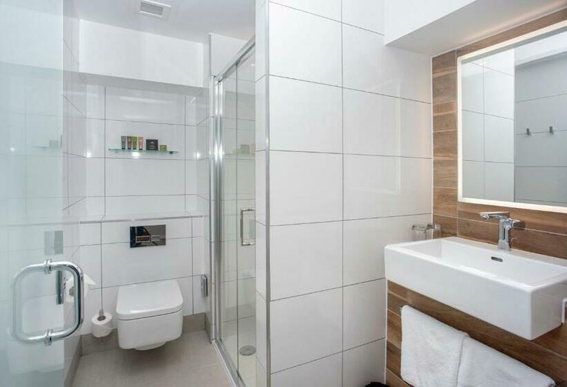 Индивидуальный Номер Классика, Ten Hill Place